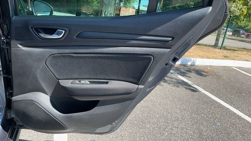 Renault Megane 1.2 TCe 100 Energy - Limited – 2017 – 146872 km – Essence – Boîte Manuelle — photo 14