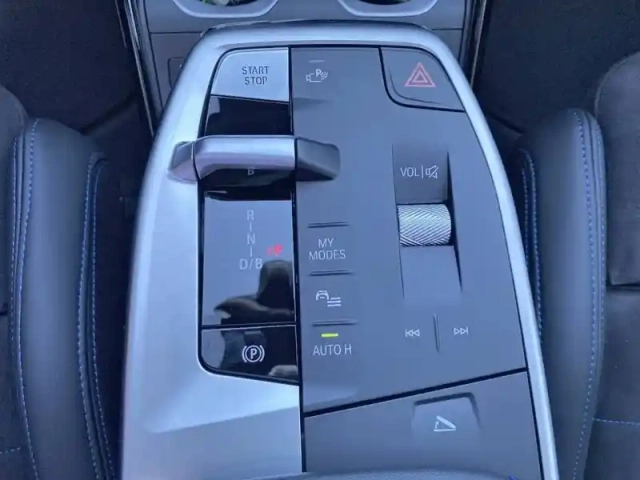 Bmw X1 i edrive20 — photo 18