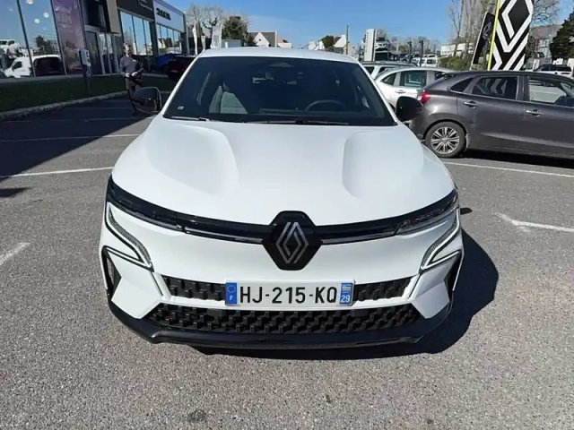Renault Megane e-tech 220 ch autonomie confort gsr2 — photo 37