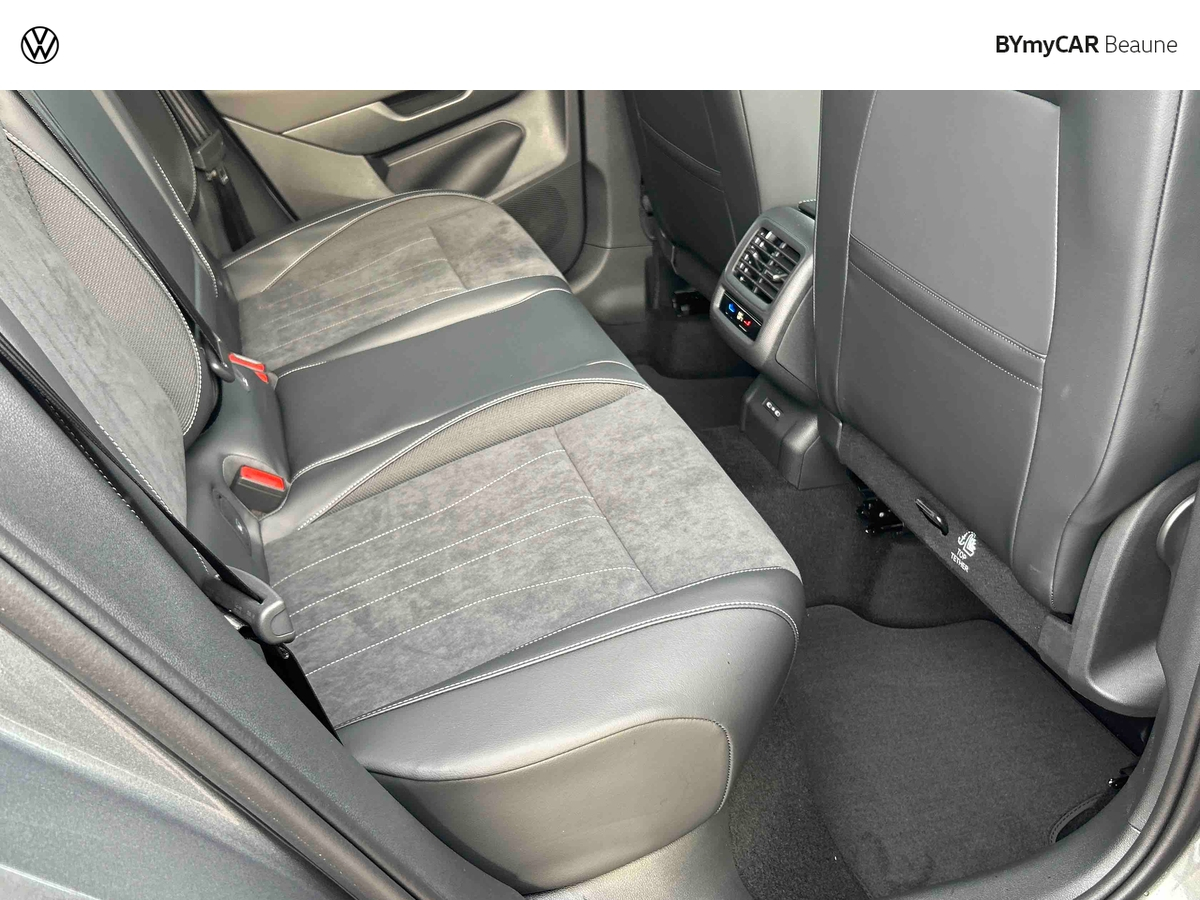 Volkswagen T-Roc 1.5 eTSI EVO2 Hybrid 150 ch DSG7 — photo 24