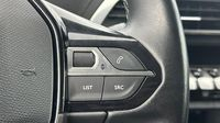 Peugeot 3008 1.2 PureTech 130ch S&S Allure — photo 17