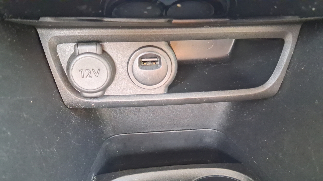 Peugeot 2008 PureTech 110ch S&amp;S BVM6 — photo 71