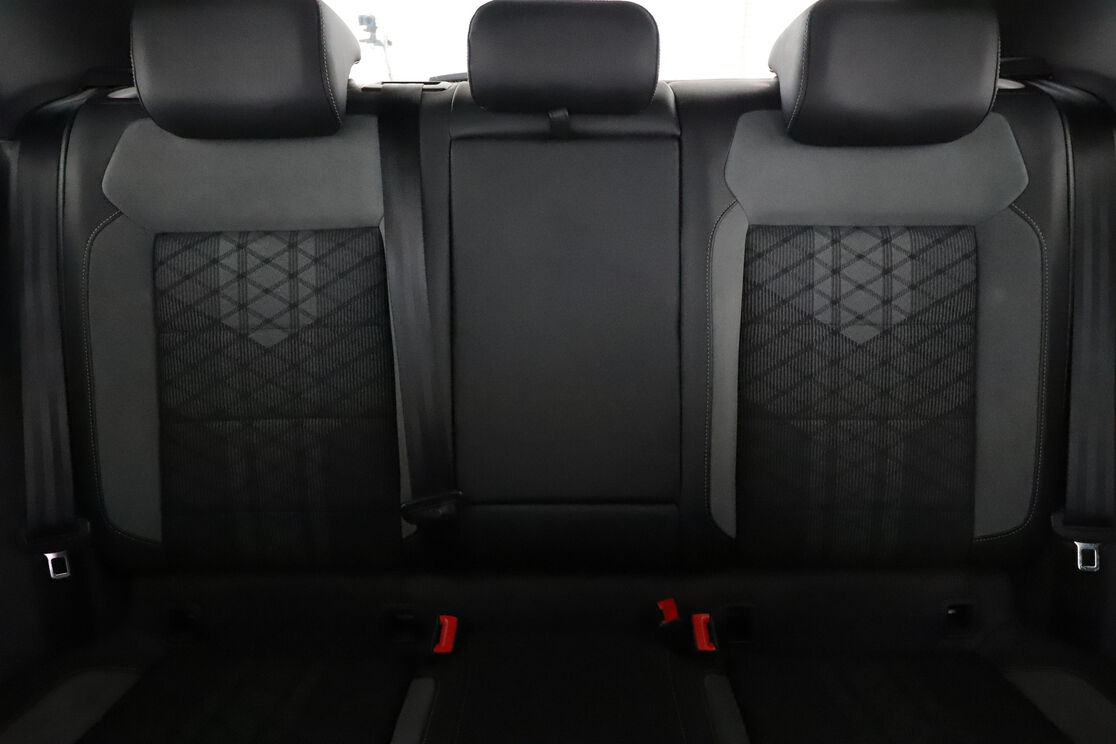 Volkswagen T-Roc 1.5 TSI EVO R-Line DSG7 — photo 14