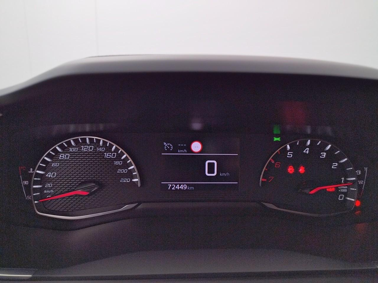 Peugeot 208 puretech 100 s&s bvm6 style — photo 18