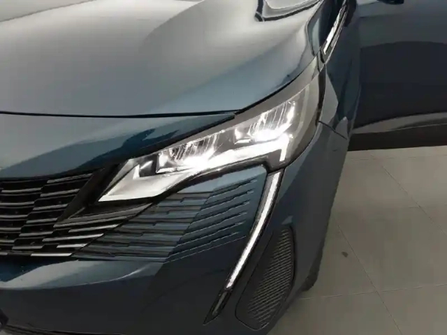 Peugeot 3008 puretech 130ch s&amp;s bvm6 — photo 16