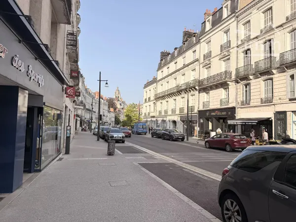 IMMEUBLE DE BUREAUX - CENTRE-VILLE DE BLOIS - INVESTISSEMENT OU INSTALLATION D'ENTREPRISE