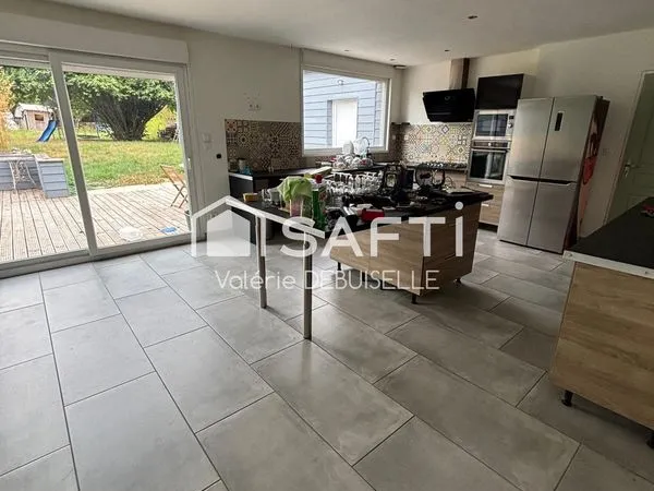 Maison 8 pièces 145 m²