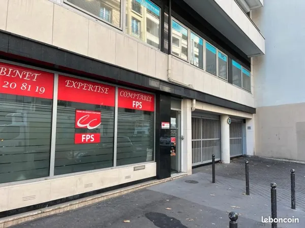 Local commercial 230 m² PARIS