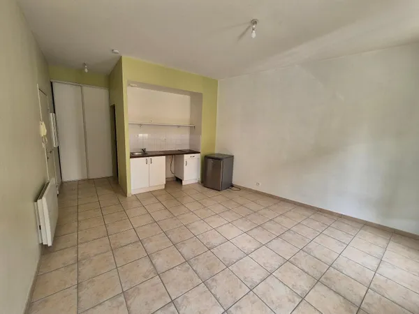 Studio 1 pièce 27 m²