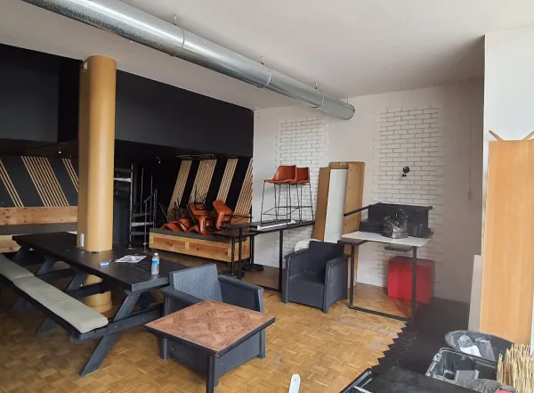 Local commercial 143 m²