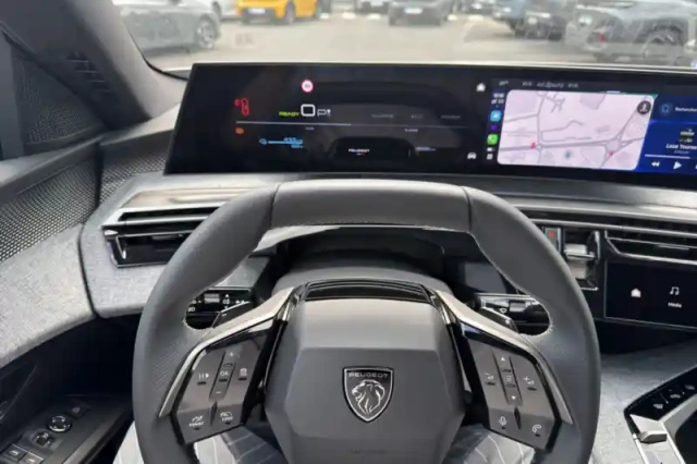 Peugeot 3008 electrique 325 ch 4x4 73 kwh — photo 17