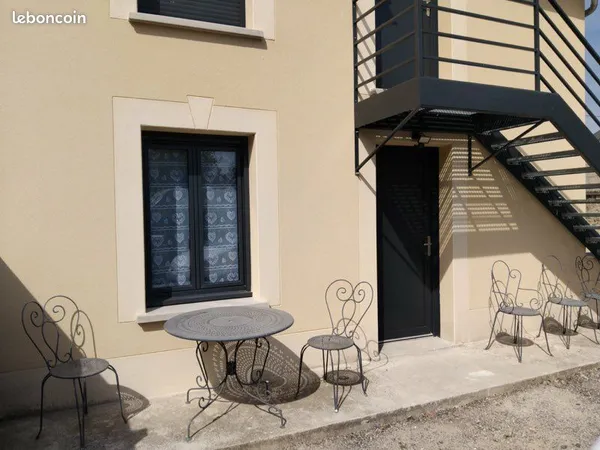 Location maison de ville meublée t2