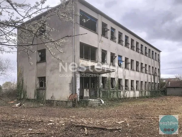 Hôtel 3 pièces 765 m²