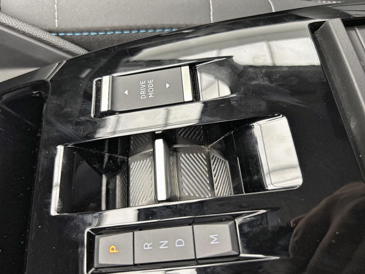 Citroën C4 X puretech 130 s&s eat8 shine — photo 17
