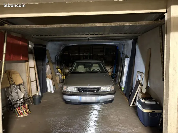 Grand garage fermé 33,5 m² - Montpellier Clemenceau - 2 voitures possibles