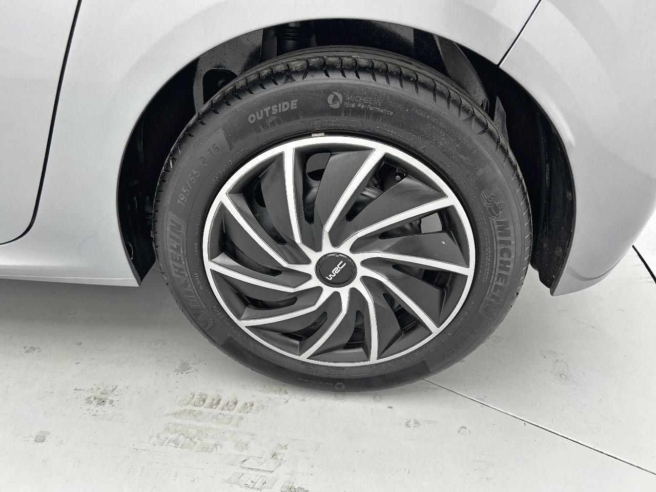 Peugeot 208 puretech 100 s&s bvm6 active — photo 16