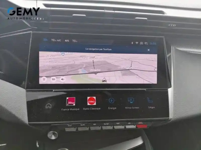 Peugeot 308 phev 225 e-eat8 — photo 13