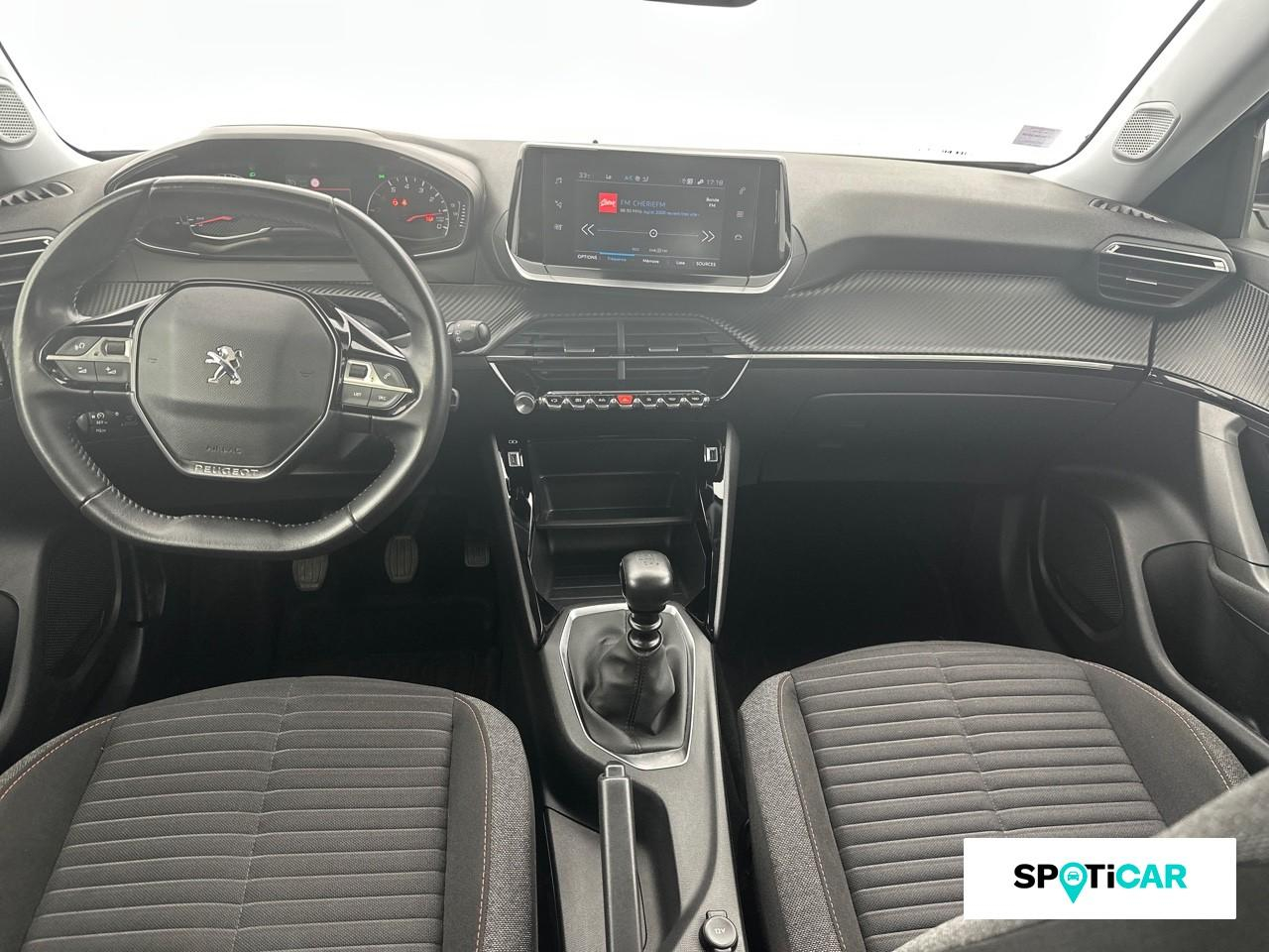 Peugeot 2008 1.2 puretech 100ch s&s active pack — photo 8