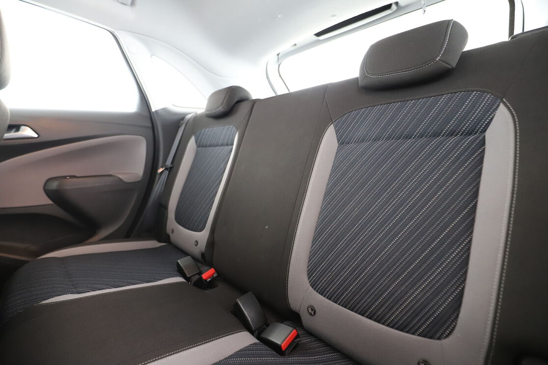 Opel Crossland X 1.2 Turbo Design 120 ans — photo 13