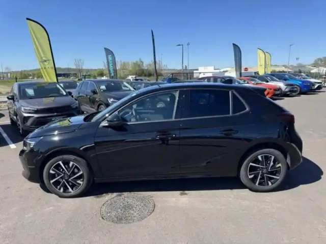 Opel Corsa 1.2 turbo 100ch gs — photo 8