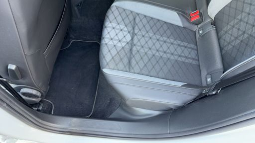 Volkswagen Golf 1.5 eTSI 130 DSG7 - R-Line – 2022 – 39538 km – Hybride essence – Boîte Automatique — photo 39