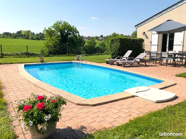Maison individuelle plain pied avec piscine