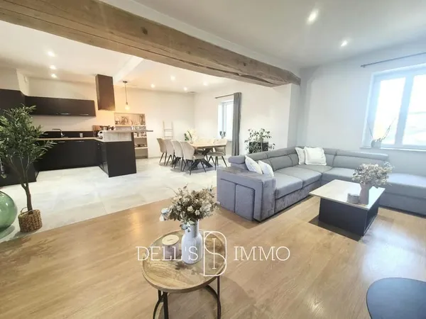 Maison entièrement rénovée proche commerces