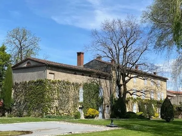 Maison 8 pièces 440 m²
