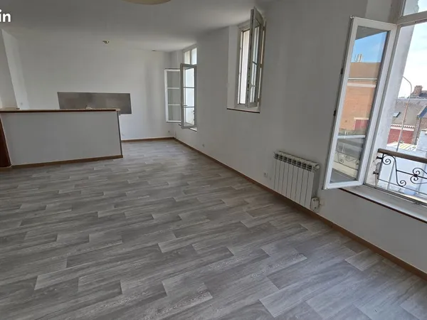 T3 lumineux 59 m² - 2 ch. - Montdidier centre