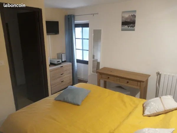 Chambre à louer avec salle de bain privé