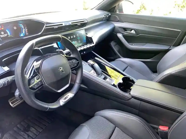 Peugeot 508 hybrid 225 e-eat8 — photo 9