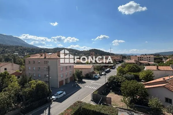 Appartement 4 pièces 77 m²