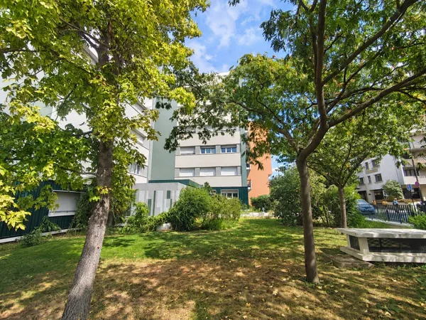 Vends appartement sur jardin