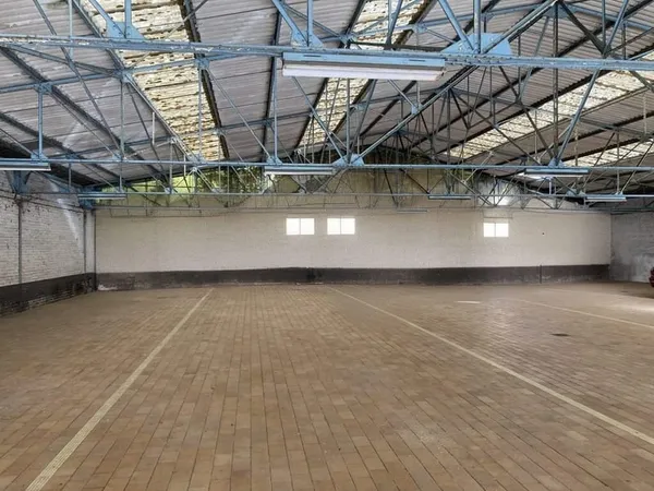 A la sortie de DOUAI, local commercial 725 m²