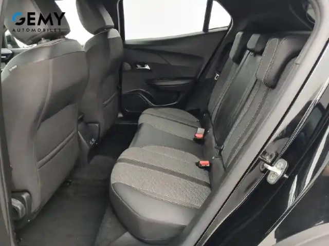 Peugeot 2008 hybrid 145 e-dcs6 — photo 32