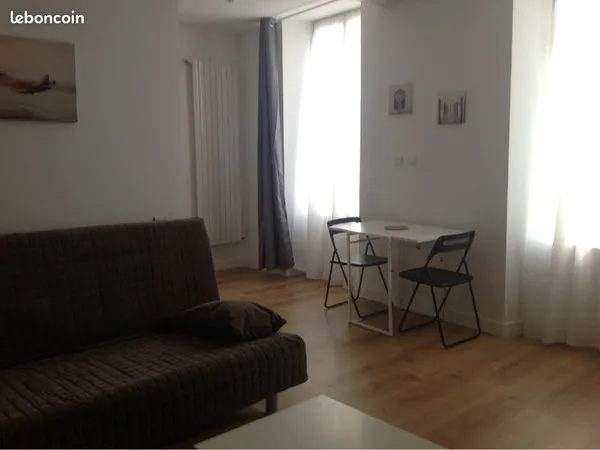 Loue centre ville La Rochelle