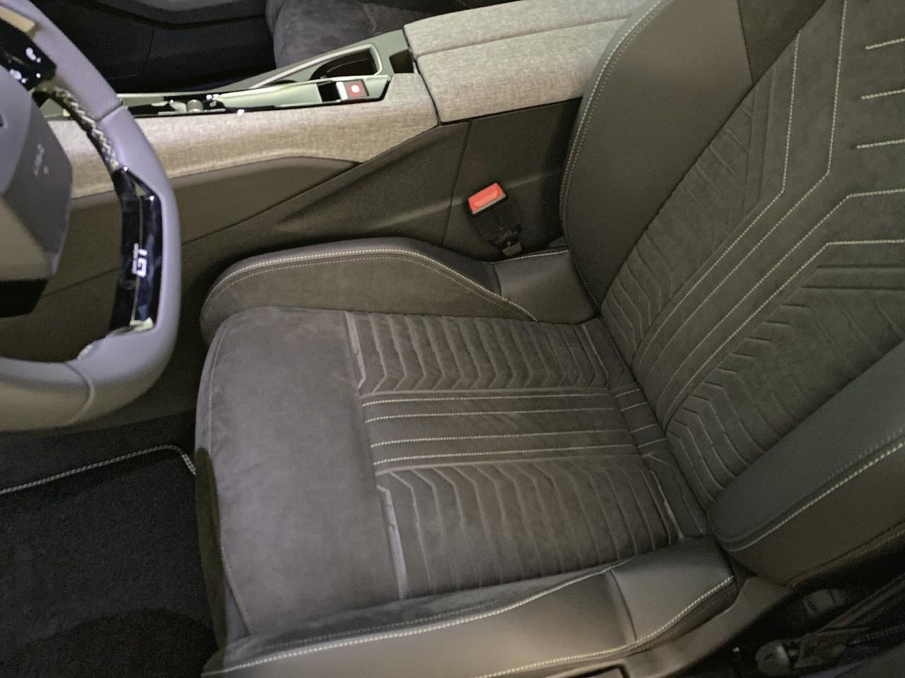 Peugeot 3008 hybrid 145 e-dcs6 gt — photo 9