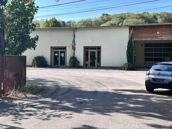 Local/entrepôt à louer