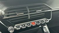 Peugeot 208 Style PureTech 100 S S BVM6 — photo 15
