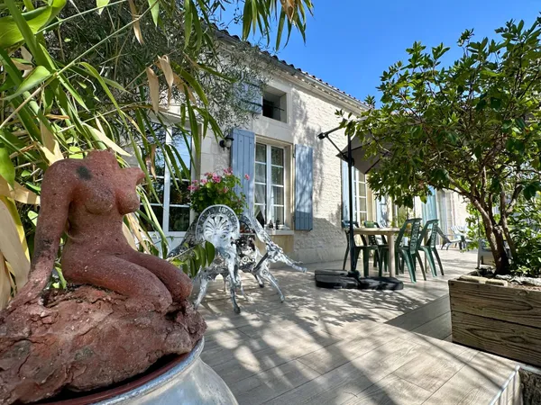 Maison 7 pièces 227 m²