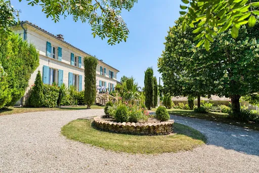 Maison 8 pièces 246 m²