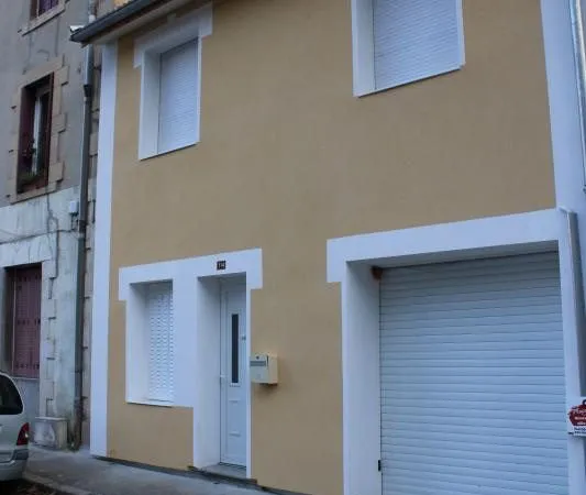 Maison 4 chambres avec garage et jardin à VIRIEU LE GRAND (0151