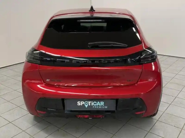 Peugeot 208 e- 136ch gt — photo 6