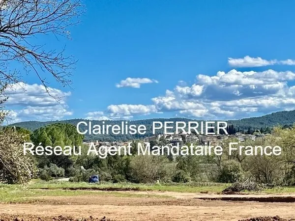 TERRAIN CONSTRUCTIBLE DE 1 517 M² À CARCÈS