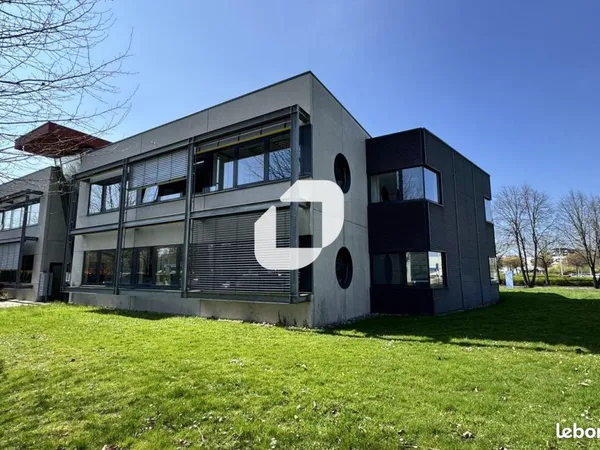 Bureau 286 m²