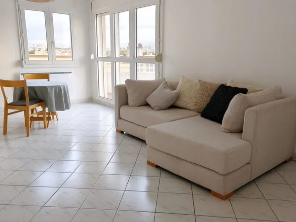 ❤️ T3 73m² Lumineux - Dernier étage - Traversant