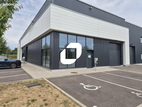 Local d'activité 185 m²