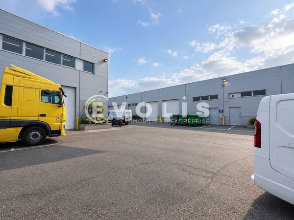 Locaux d'activité - A LOUER - 497 m² non divisibles