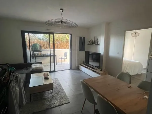 T2 récent 46 m² avec grande terrasse et parking couvert - Anglet