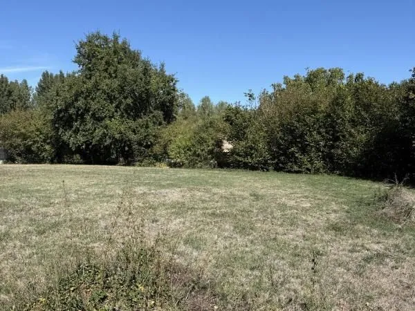 Terrain 1 882 m² Garnerans